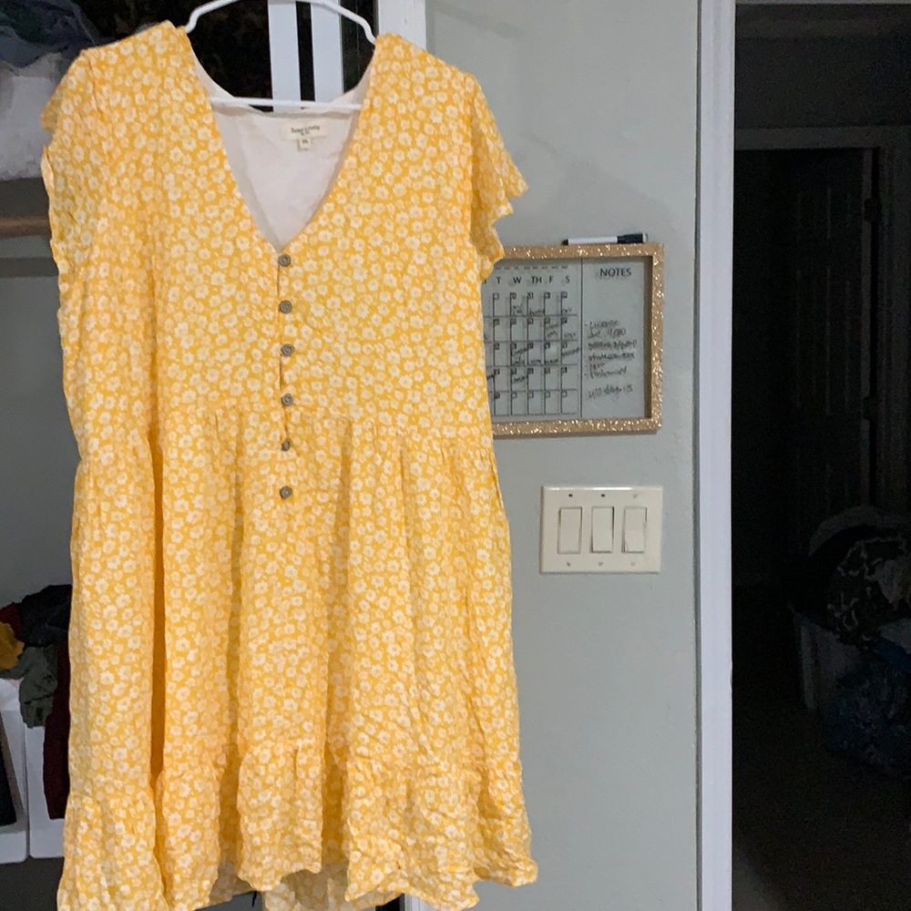 Cute yellow floral plus size mini flattering